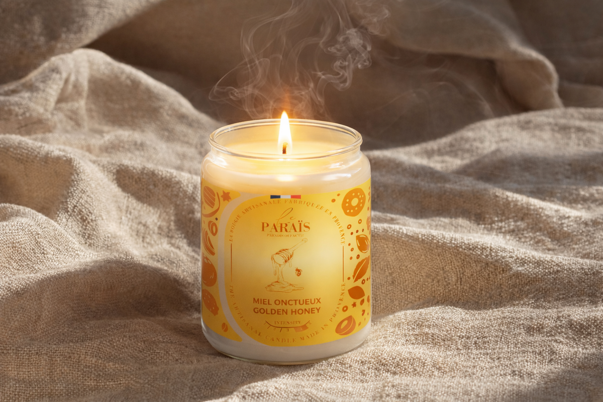 Bougie parfumée Miel Onctueux en situation, Le Paraïs